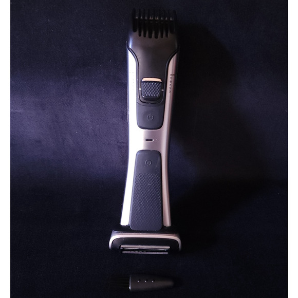 Philips Norelco Electric Cordless Body Trimmer Bodygroom Body Shaver - BG7030/49 - Picture 1 of 11